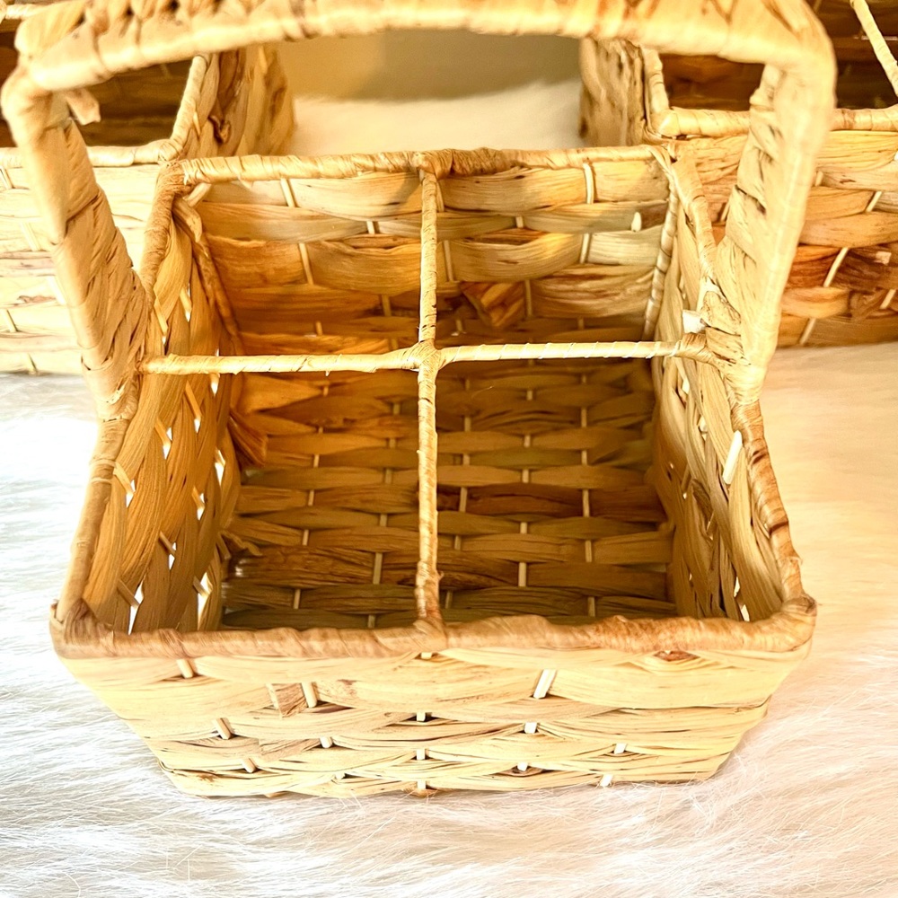 1 basket ONLY  Wicker Rattan Silverware Picnic Baskets